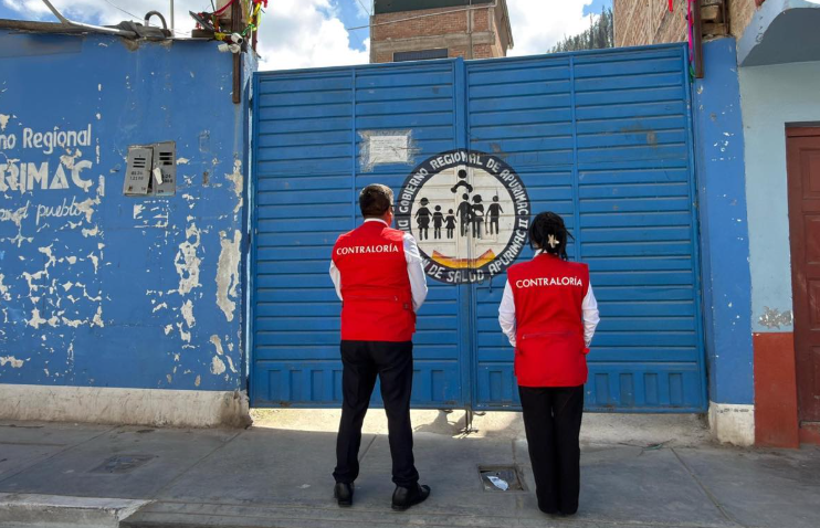 CONTRALORÍA DETECTA QUE SERUMISTAS TRABAJABAN EN BOTICAS PRIVADAS MIENTRAS PRESTABAN SERVICIOS EN CENTROS DE SALUD PÚBLICOS